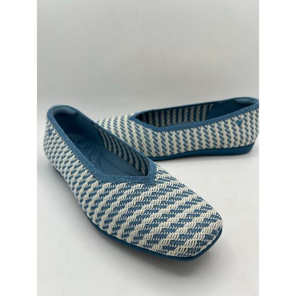 VIVAIA Margot Walker Lightweight Square-Toe V-Cut Ballot Flats Size 39.5 NEW - Picture 1 of 8